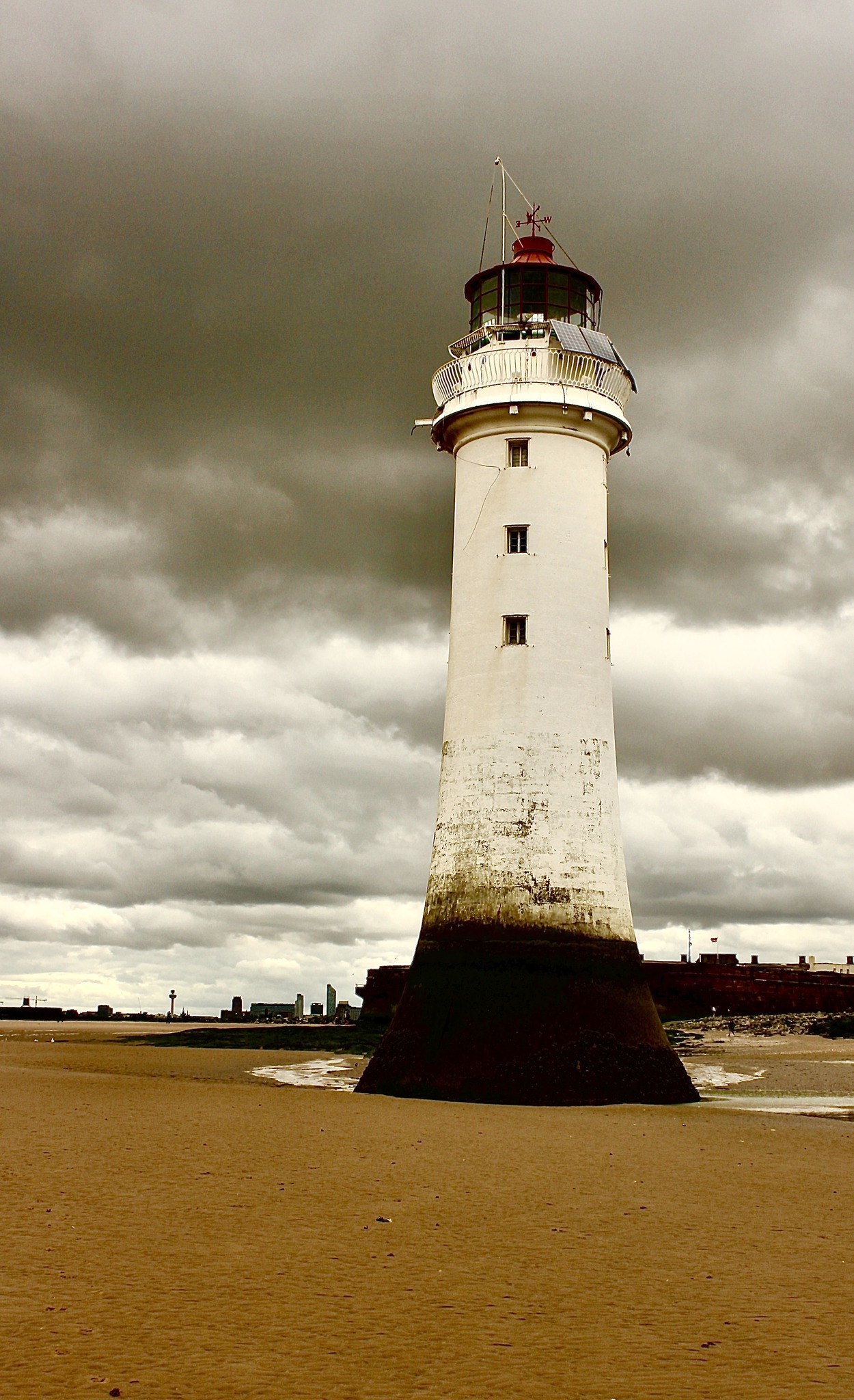 Perch Rock lighthouse by Mark Garner