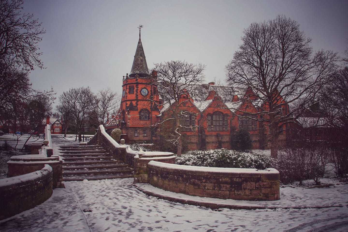 Port Sunlight by Ian Tog