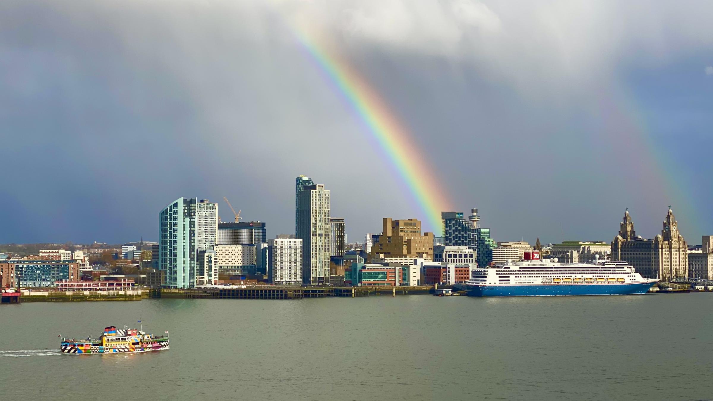 A perfectly positioned double rainbow