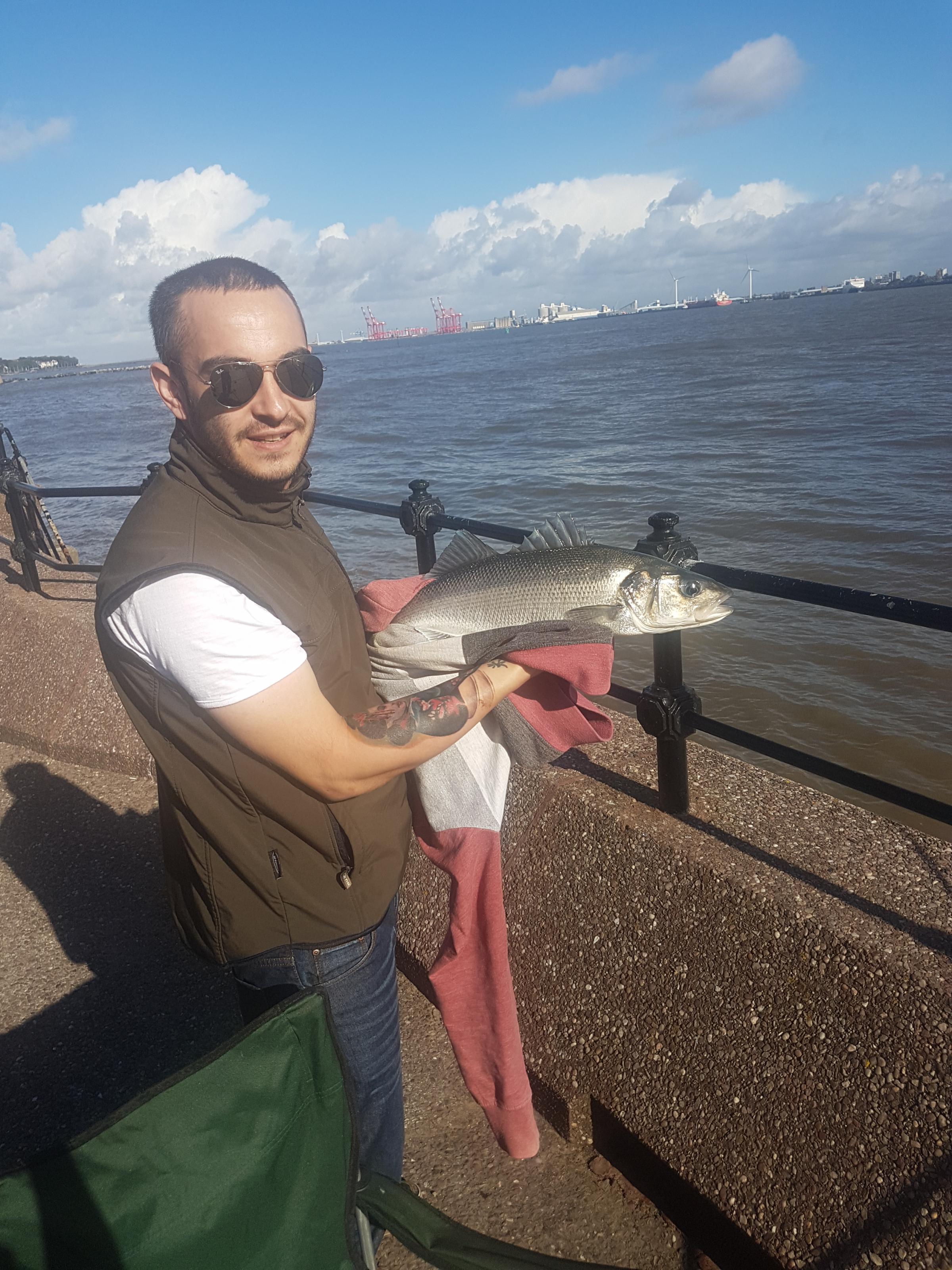 Wirral Sea Fishing Maps Wirral Fishermen Land Enormous Sea Bass In Cleaned-Up Mersey | Wirral Globe